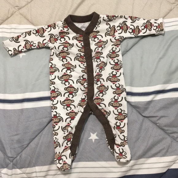 2 PJs - Picture 2 of 6